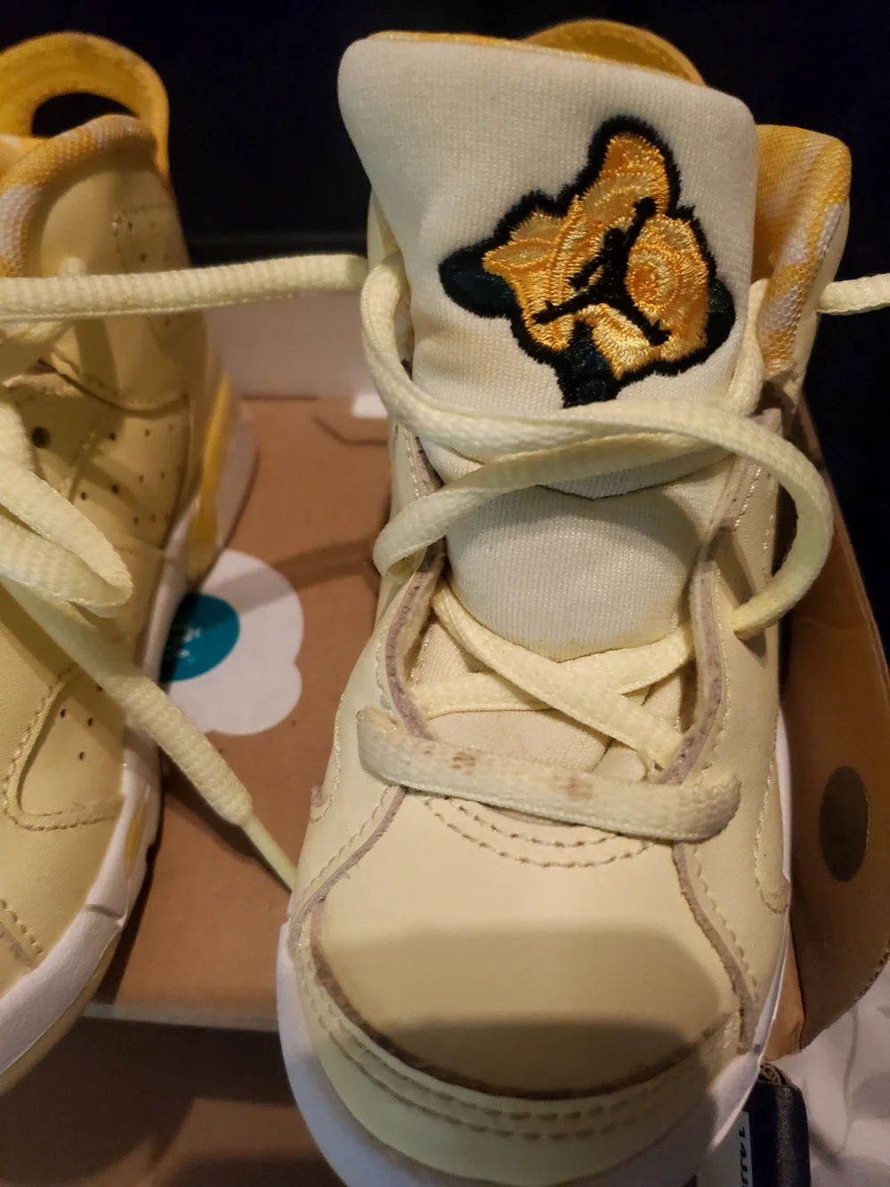 Jordan toddler Yellow High-Top Lace-Up Sneakers